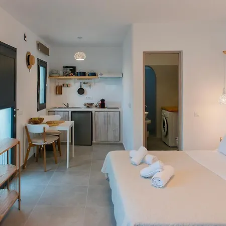 Apartment 64steps Studio